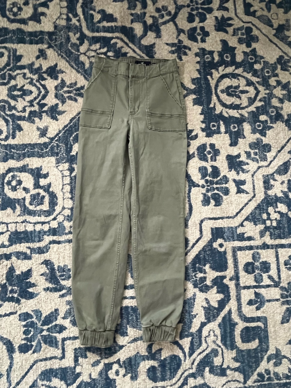 Hollister women’s  Light Gray Drawstring joggers